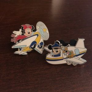 Pilot Mickey & Minnie pins